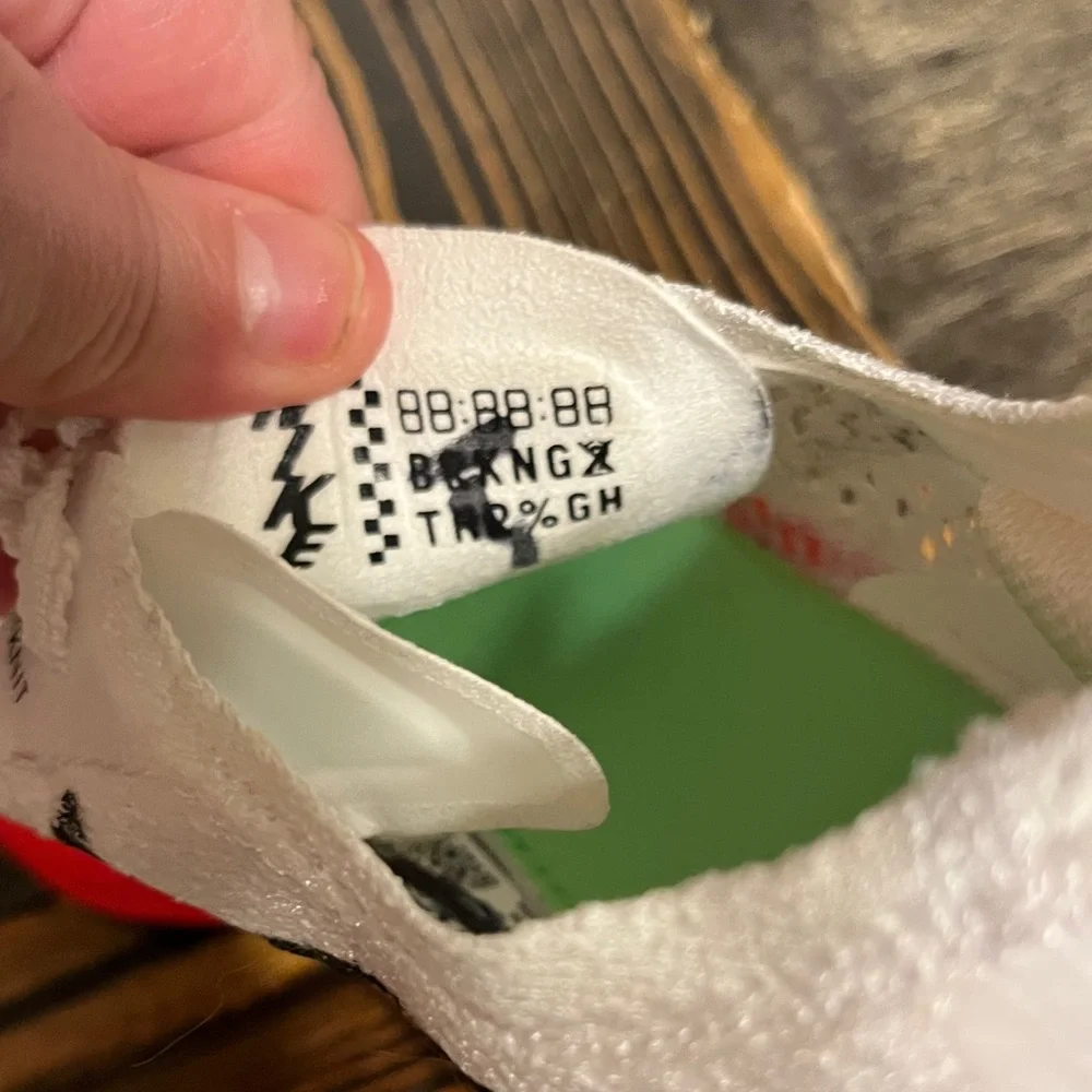Nike Women's ZoomX Vaporfly 3 Running White/Bright Crimson - Picture 6 of 16